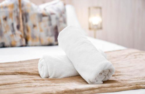 Stylish Five Bedroom House - Parking - Terrace - Fast Wi-Fi 974P - Foto 47