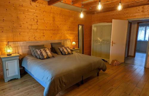 Gîte paisible dans une ancienne ferme avec WIFI et parking à Saint-Bresson - FR-1-583-440 - Foto 2