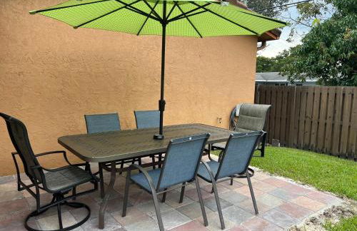 3 Bed - Sleeps 6 - Free Parking - 5 Mins to Beach - Foto 41