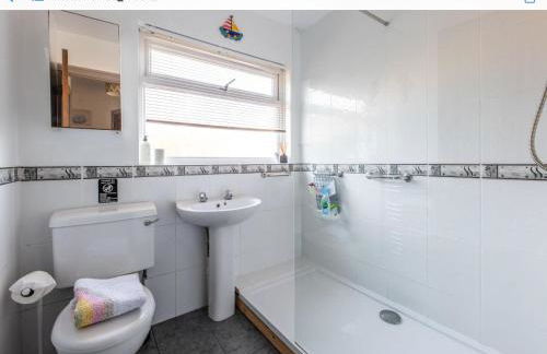 1 Bed Flat - Sleeps 2 - Pets - Balcony - Parking - Foto 22