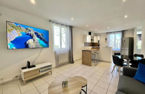 Maison de ville rénovée à 15 min de Lyon - Foto 1