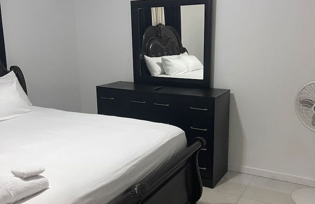 Impeccable 2-bed Apartment in Kingston With Pool - Foto 2