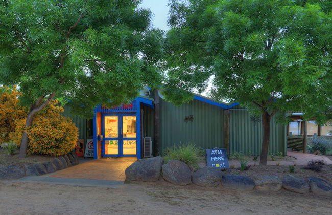 Lake Hume Holiday Park - Photo 2