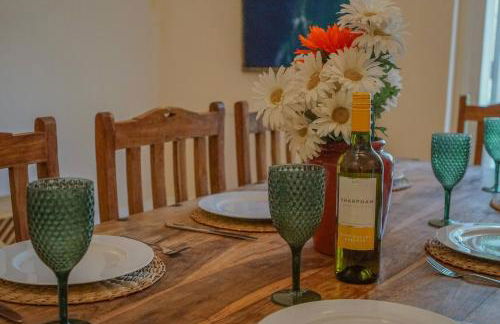 18th-Century Farmhouse with Countryside Views - Foto 36