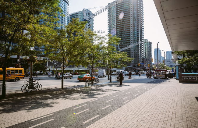 QuickStay Yorkville Condo - Yonge & Bloor - Photo 67