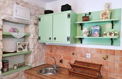 Vintage stone house ELDO with jacuzzi, in Podaspilje, Omiš - Foto 9