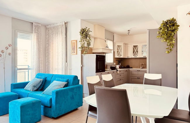 Modern and Peaceful Apartment With Balcony - Foto 1