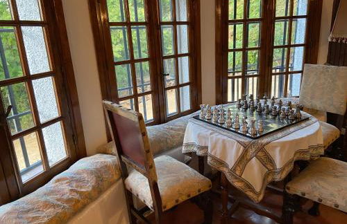 Dos chalets + 3 salones + calefacción + chimeneas (máx 21 personas) - Foto 21