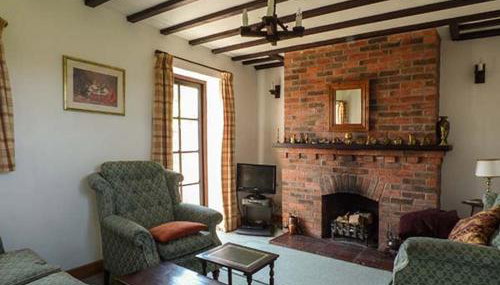 Chevinside Cottage - Photo 3