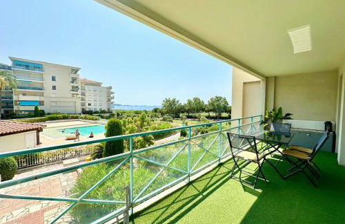 2Bed Seaview swimming pool beach on footparking - Foto 3