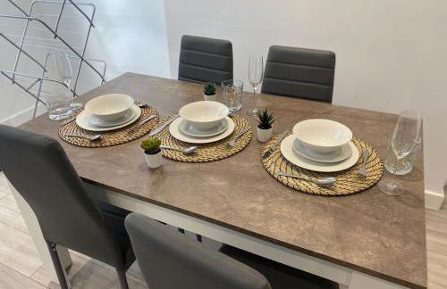 Stylish Home - Close to City Centre, Anfield Stadium - Free Parking - Foto 7