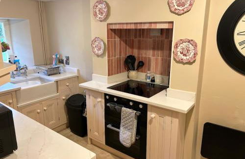 A Cotswold Gem, Sleeps 4, Pub Shop & Cafe in Village - Photo 19