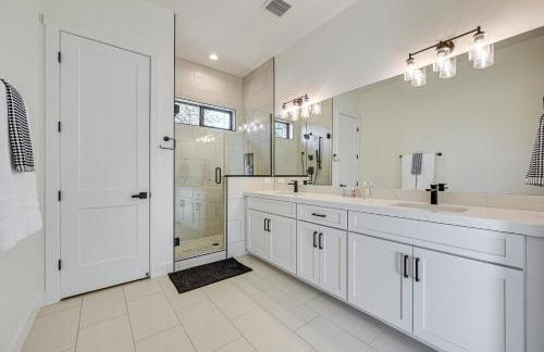 Flagstaff Group Getaway with Game Room and Deck - Photo 13