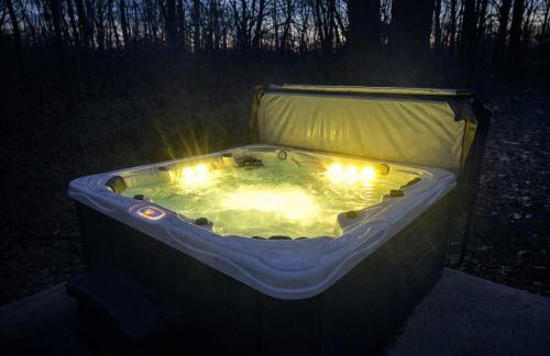RiverEdge Haven Hot Tub, 5 Beds, Kayaks Near ND - Foto 56