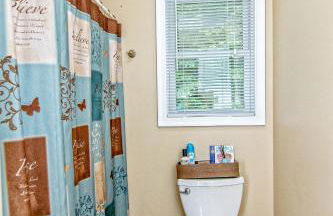 Cabin by the Creek with private creek access - Foto 5