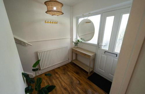 Spacious 3-Bed Home with Free Off-Street Parking Near Newcastle - Foto 28