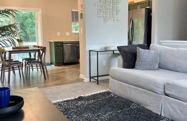 Charming 3 bedroom house with deck in awesome Elsmere - Foto 9