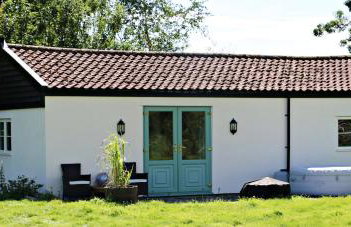 The Lodge - 2 acres of garden with hot tub and fire pit and BBQ - Foto 10