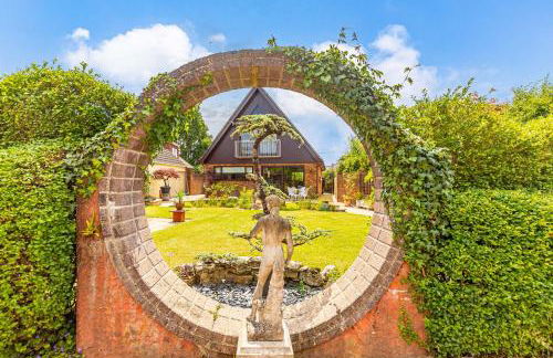 MOONGATE by BOURNECOAST - A Delightful Chalet Bungalow with a Garden and Parking - HB10672 - Foto 32