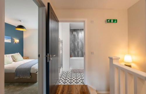 Stunning upper villa stay in the City! - Foto 9