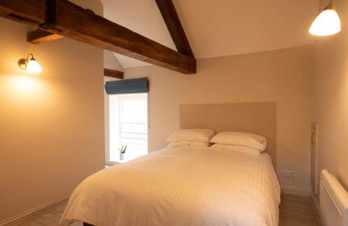 The Old Custom House - Photo 18