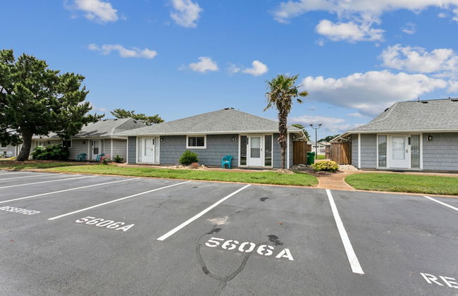 Beautiful Sea Gem - Condo 1 4 mi From Beach w Pool - Foto 25