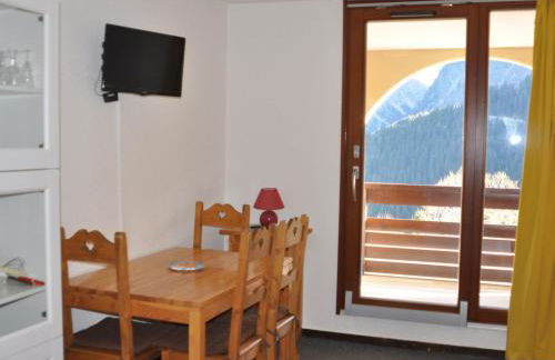 Studio cabine 4 pers, balcon, pied des pistes, ascenseur - FR-1-557A-1 - Foto 3