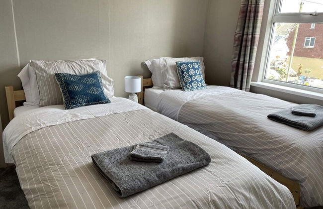 Large Family Getaways Metres From the Beach - Foto 28