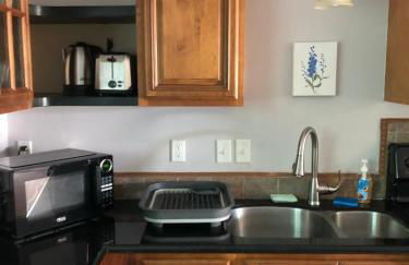 2 br washer dryer Near LSU Tiger Stadium - Foto 7