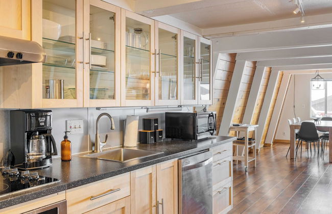 Chickaree & Chickadee Buyout by Avantstay 2 Sister Cabins - Photo 15