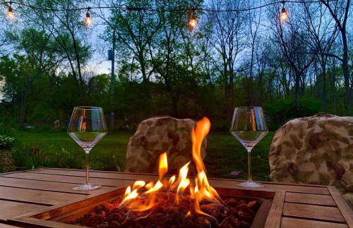 Luxe Spa Cabin: Hot Tub + Sauna + Fire - Foto 27