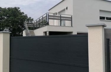 Appartement indépendant, parking privé, 600m du circuit - Photo 2