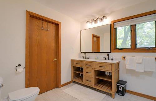 Rice Lake Cabin Retreat with Red Cedar Lake Access! - Foto 14