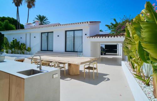 Villa Peman Luxurious Beachside Villa - Foto 6