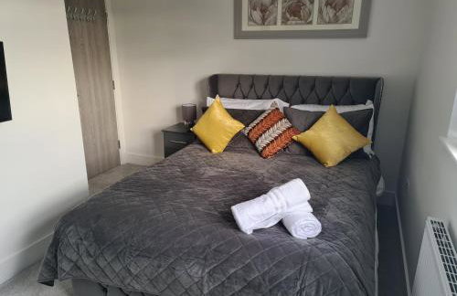 SAV 5 bedroom Executive detached house in Leiceste - Photo 24