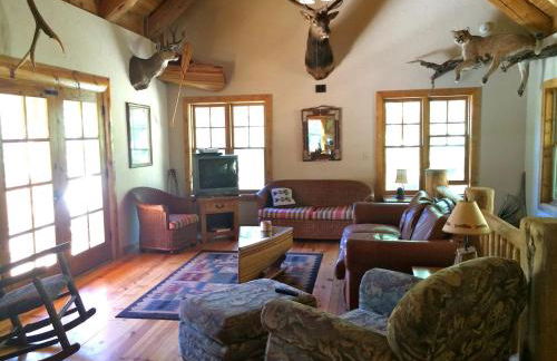 Stunning Log Cabin Rental with Breathtaking Views in Tygh Valley, Oregon - Foto 19