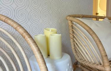 Beachside Modern Wellness Villa with Spacious Patio - Photo 3