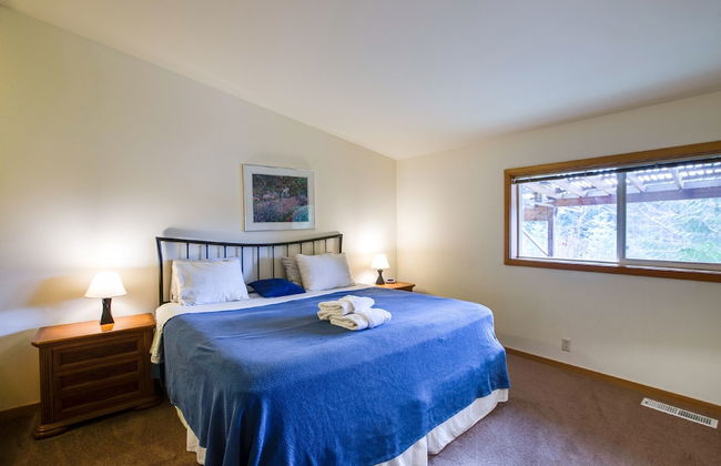 70MBR- Hot Tub - BBQ - Wi-Fi - Pets Ok - Sleeps 8 - Foto 4