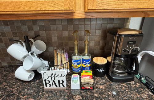 Unwind in Style in this stunning townhome retreat - Foto 33