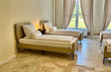 Sanierte 5 Zimmer Luxus Standard Apartment auf 350qm - Foto 19