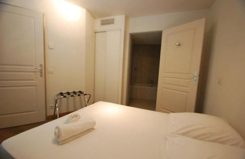 Le Vieux Port Apartments - Photo 9