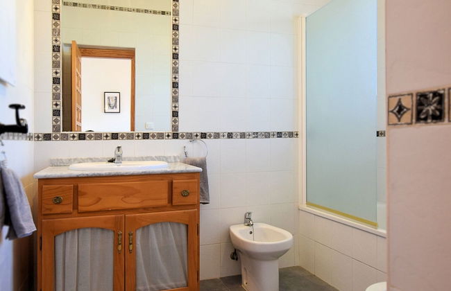 Spacious Villa with Hot Tub in Arenas - Photo 17