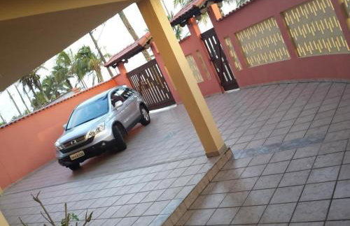 Casa Beira-Mar em Mongaguá - 4 Quartos - Vista Inesquecível para o Mar - Wi-Fi - Estacionamento 4 carros - Foto 4