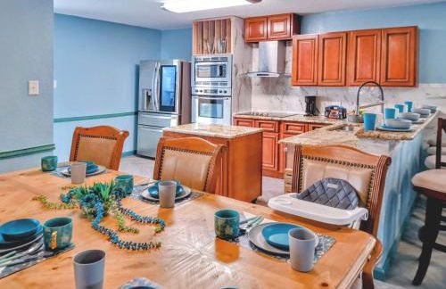 Ultimate Game Room Oasis for 12 - Private Patio - BBQ - 2 Kings - 6 TVs - Full-Body Massage Chair - Foto 22