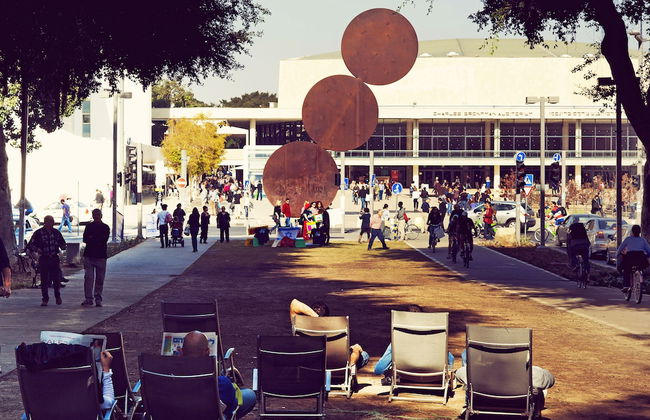 Tranquil Garden Retreat by Sea N Rent - Photo 25