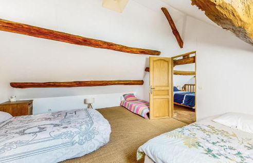 3 Bedroom Nice Home In Lainsecq - Foto 19