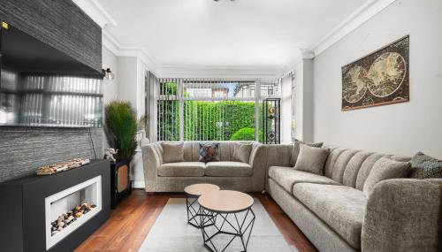 Spacious 3-BR Home-Driveway, Sky-TV-Fast WiFi - Foto 5