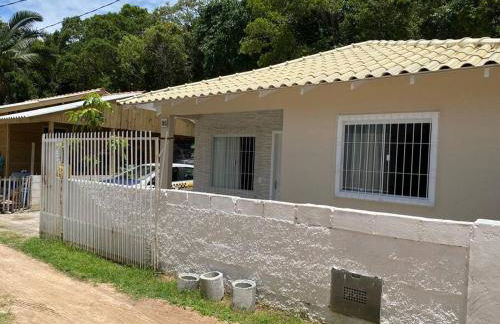 Casa espaçosa na praia do santinho sc - Foto 1