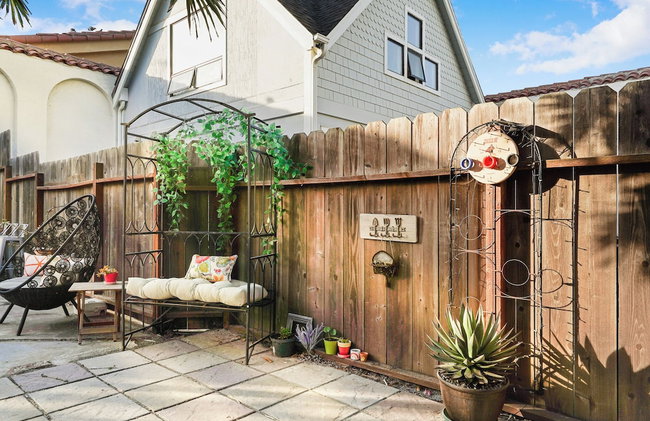 Coast PalmTree Yard 2BR Block from Beach - Photo 31