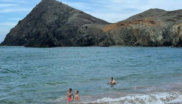 Disfrutando de un refrescante chapuzón